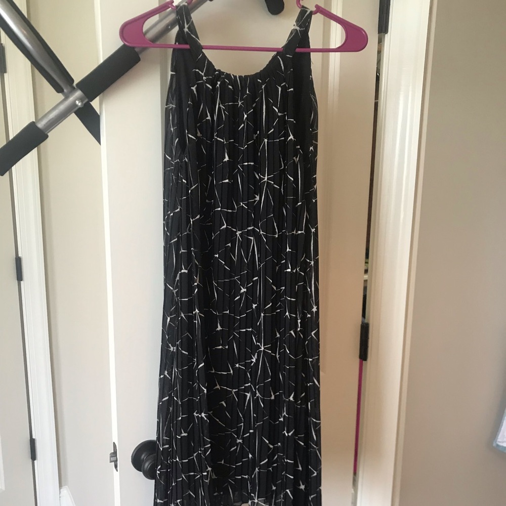 Apt 9 women’s size 4 Black and Tan dress